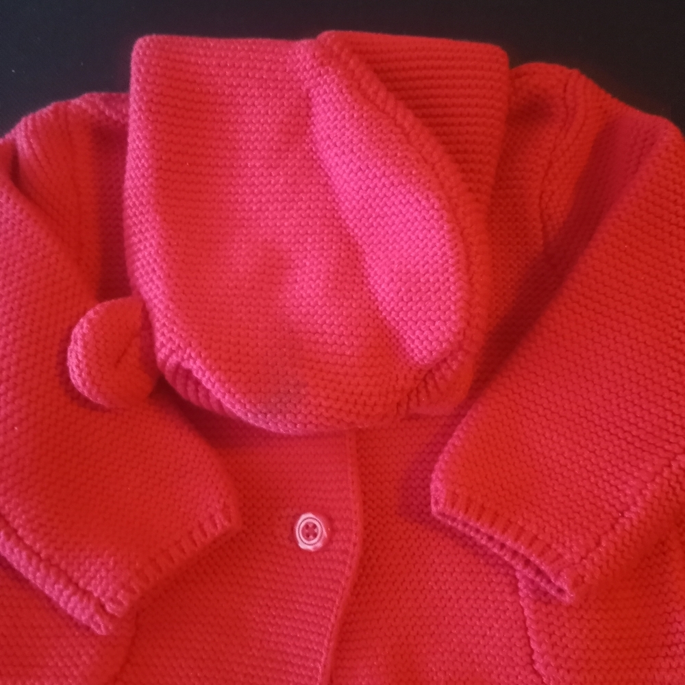 Baby GAP red sweater with ears, pockets and hood. - Picture 2 of 4